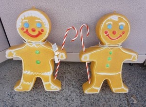 lot 23 image: Vintage Holiday Christmas DeCor Indoor Outdoor Union Products Inc. Gingerbread Man Boy Girl Blow Molds