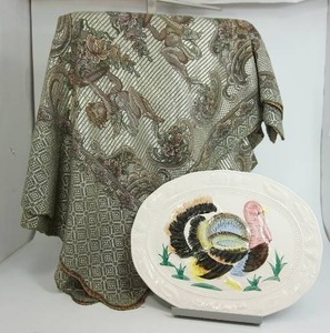lot 75 image: Vintage Textile Linen Table Clothe Damask Paisley Cherub Angels Trimmed Throw...
