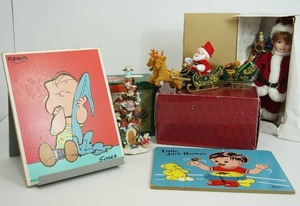 lot 76 image: Vintage Puzzles Charlie Brown Snoopy Christmas DeCor...
