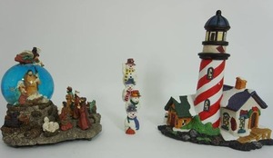 lot 79 image: Vintage Holiday Christmas BO Nativity Snow Globe Musical Lookout Tower Snowman Tiered DeCor...