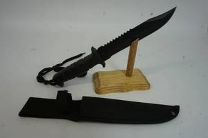 lot 138 image: Unique Swords Knives Machetes Knife Sets for the Collector Hunter-Fixed Knife with 7 14-Inch Blade