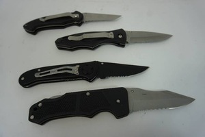 lot 163 image: Unique Swords Knives Machetes Knife Sets for the Collector Hunter...Folding Buck Knife Set