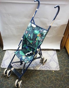 lot 177 image: Collapsible Blue Toddler Stroller
