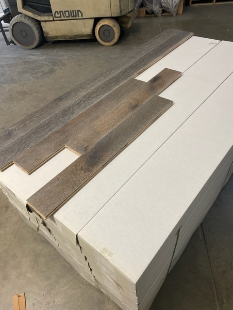 415 SF Solid Oak Prefinished E2 Wire-brushed Flooring. EXTREMELY NICE Flooring WB