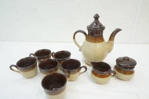 lot 18 image: stoneware serving set