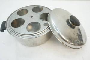 lot 30 image: cooking pot