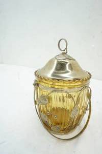 lot 38 image: vintage musical candy dish