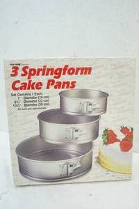 lot 41 image: springform cake pans