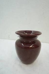 lot 49 image: Hager vase