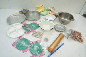 lot 76 image: cookie press