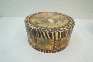 lot 106 image: Large Leppard Print Hat Box