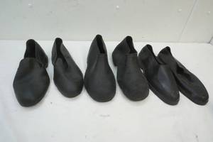 lot 136 image: 3-Size Large Rubber Over Shoes