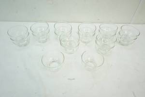 lot 139 image: 18-Matching Glassware