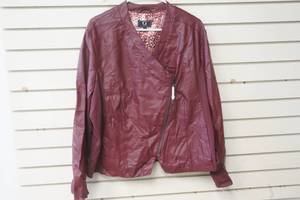 lot 178 image: New G. Giuliana 2X Womens Maroon Jacket