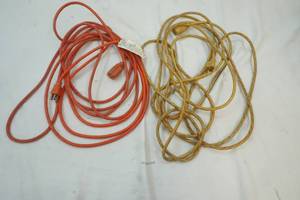 lot 210 image: 2 Extension Cords