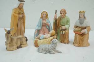 lot 212 image: Home Interior Nativity Set