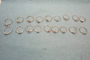 lot 235 image: fashion jewelry