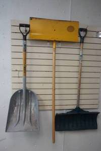 lot 237 image: shovels