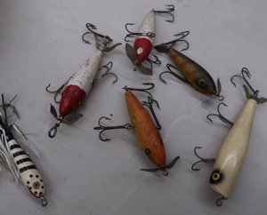 VINTAGE FISHING LURES LOT OF 6