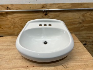 GLACIER BAY Petite Aragon Pedestal Lavatory Basin