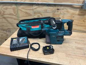 MAKITA Cordless Hammer Drill with HEPA Filter, Charger, 1 Battery and Bag