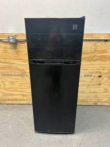 RCA Refrigerator Model RFR741-Black