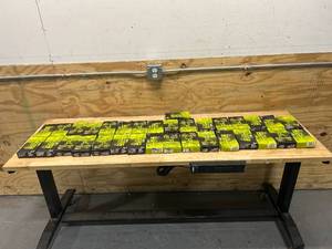 MOSSY OAK Lot of 33 Packs of- Unscented Dryer Sheets (40 sheets per pack)