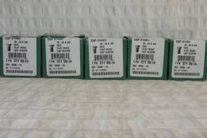 lot 13 image: Set of 500 Decorah 10-24 x 38 Hex Flat Head Cap Screws