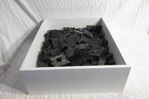 lot 29 image: Drawer of 91 Cabinet Door Hinges-Black