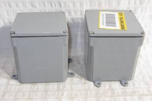 lot 68 image: Set of 2 Carlon 4 in. x 4 in. x 4 in. Gray PVC Junction Box