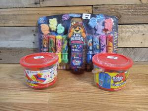 lot 12 image: Zoo Heroes Chalk Doodlers & Two Kiddy Dough Crazy Shapes Modeling Play Sets