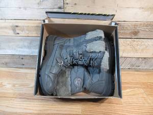 lot 97 image: Nortiv 8 Womens Insulated Boots Size 10 (Worn)