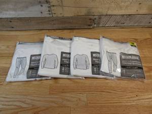 lot 94 image: 2 Sets of Mission Ridge Mens Premium Thermal Top & Bottoms- White Size Large
