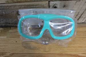 lot 99 image: Lot of 6 Child Size Swim Masks
