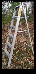 lot 86 image: Metal Ladder - 6 Ft - Made by Keller - OSHA Approved