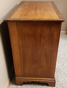 lot 10 image: Beautiful Antique Chest of Drawers