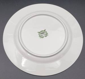 lot 139 image: Holly AppetizerDessert Plates