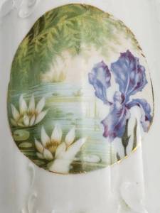lot 267 image: Antique Rosenthal Monbijou CanisterJar - Iris & White Water Lily-Lustre