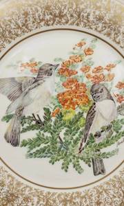 lot 268 image: Lenox Boehm Birds Eastern Phoebe Limited Edition Plate 1981 10 12