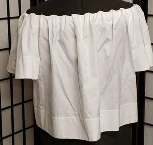 lot 308 image: Vince - Off the Shoulder White Cotton Shirt - New with Tags.