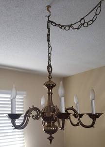 lot 89A image: Vintage Brass Six Light Chandelier