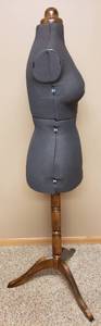 lot 147A image: Vintage Traditional Womens Dress Form