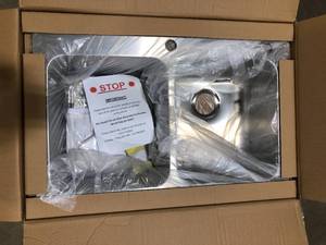 Glacier Bay Bratten Drop-InUndermount 18G Stainless Steel 33 in. 2-Hole 5050 Double Bowl Kitchen Sink with Accessories  Customer Returns See Pictures