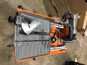 Ridgid 9 Amp Corded 7 in. Wet Tile Saw with Stand Customer Returns See Pictures