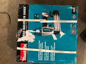 Makita Pneumatic 18-Gauge 2 in. Brad Nailer  Customer Returns See Pictures
