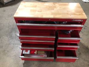 Husky Tool Chest in Red  Customer Returns See Pictures