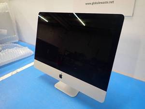 lot 3 image: Apple&nbspiMac14,4 A1418 MF883LLA AIO PC &nbspINTEL(R) CORE(TM) I5-4260U CPU  1.40GHZ  8GB LPDDR3 SDRAM  500GB HDD  small scratches on top edge of the screen  Includes IOS and power cable