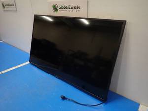 lot 21 image: Samsung&nbspUN43RU7100F TV  43 screen with 3840 x 2160 Resolution  Power cable included  no remote