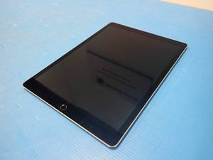 lot 48 image: Apple&nbspiPad Pro 12.9 A1584  256GB of storage  Wifi only model  Includes Charging Cable &nbspScratches on screen. White spots on screen