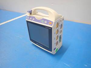 lot 90 image: Nihon Kohden Lifescope BSM-1753A Bedside Patient Monitor